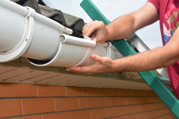 Cost of Large Gutter Repair in Smyrna